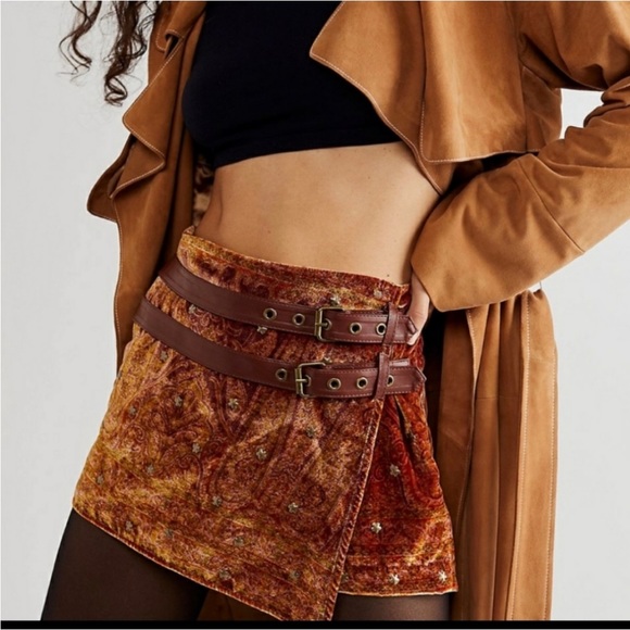 NWOT Free People Paisley Punk Velvet Skort size 6 - Picture 4 of 10